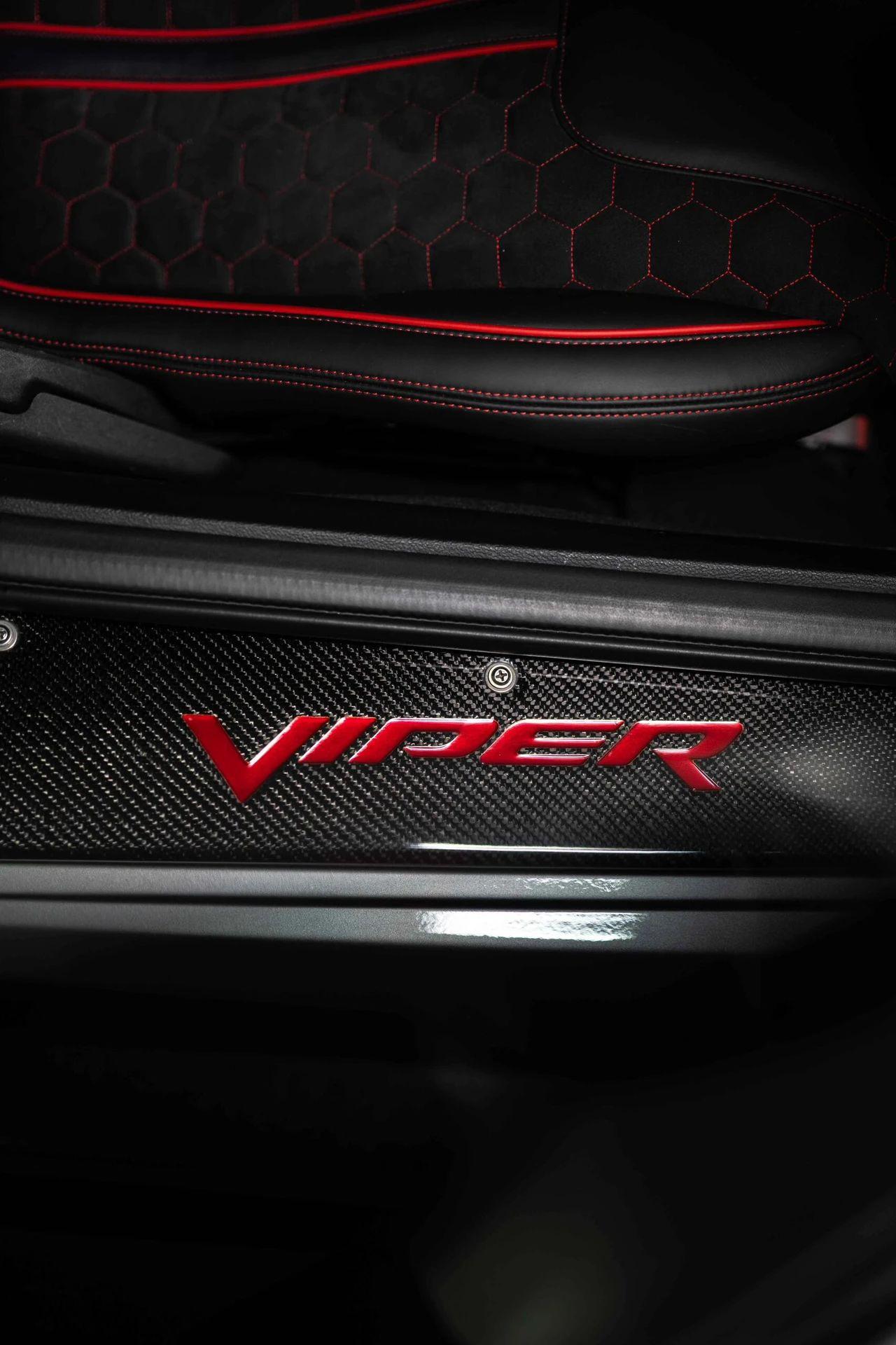 大排自吸肌肉超跑！道奇Viper ACR