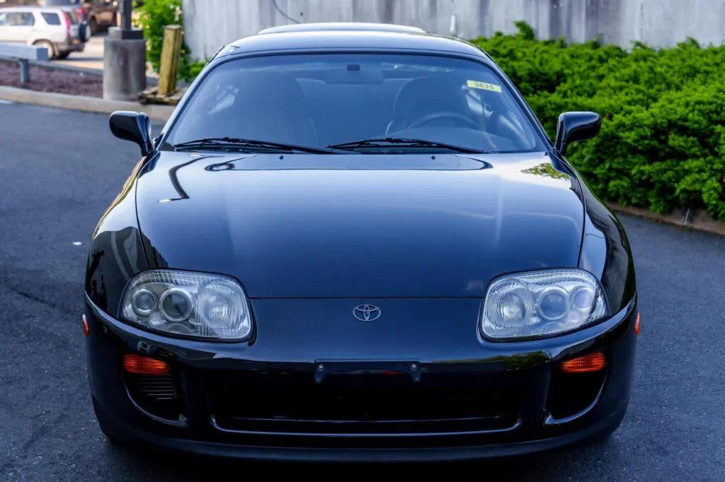 JDM漲瘋了！1995年豐田Supra Turbo竟然貴過同年法拉利