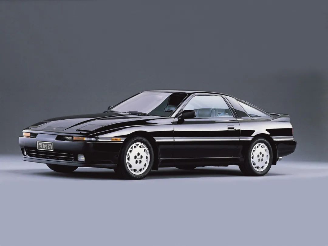 JDM漲瘋了！1995年豐田Supra Turbo竟然貴過同年法拉利