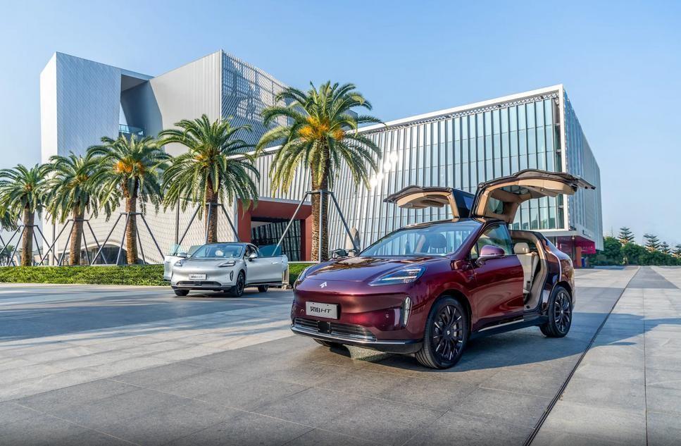 20-30万之间想买新能源车,横评四大热门车型,一文告你该怎么选