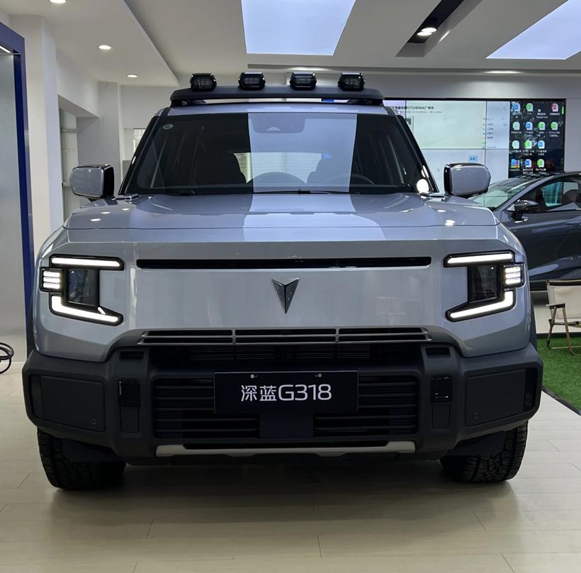 又一款硬派SUV！5米車長(zhǎng)，雙鎖+空懸，17.58萬起，坦克300不香了