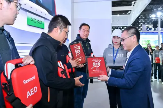 沃爾沃助力上海馬拉松 深化賽前運動安全科普