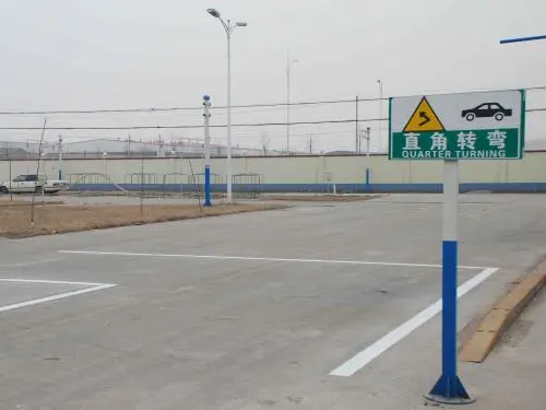 兩分鐘就能看懂科目二中直角轉(zhuǎn)彎的操作，千萬(wàn)不要在這里被扣分
