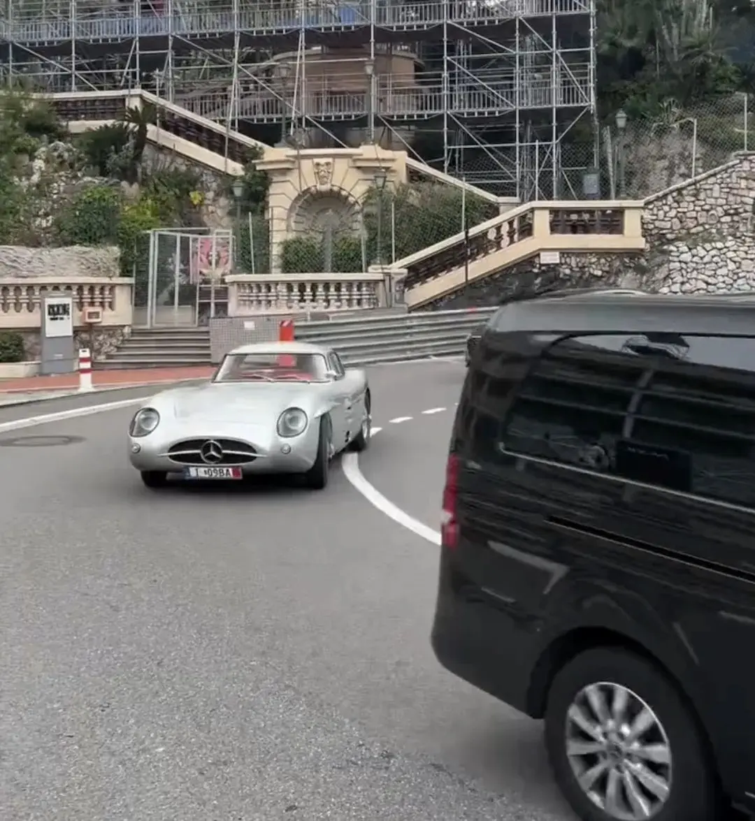 奔馳迷知道？300 SLR Uhlenhaut Coupe