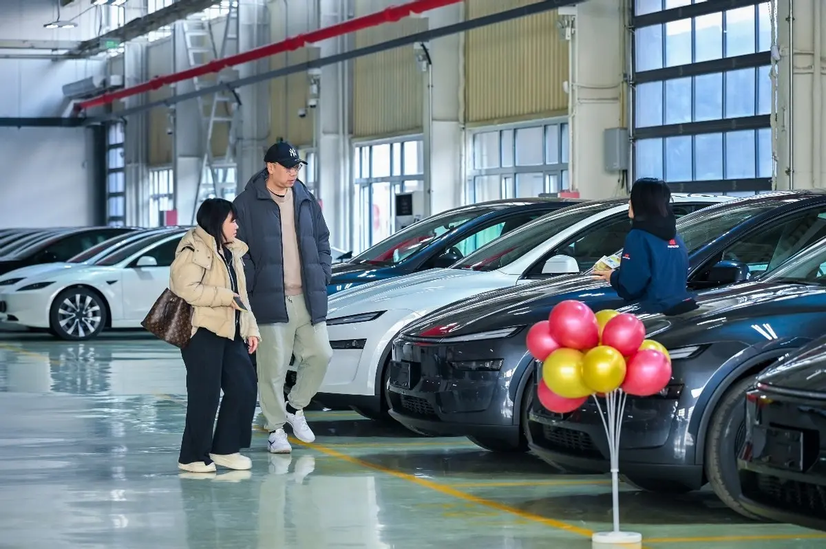 特斯拉焕新Model Y在天津开启首批交付，首发经济叠加政府补贴