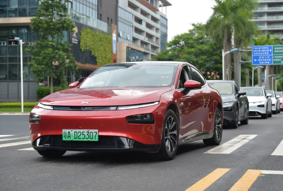尊界糊咖、问界下滑，但鸿蒙智行又拿了中国第一，你佩服么