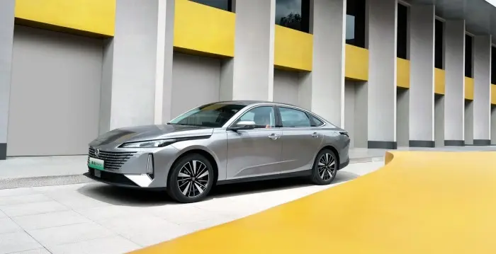 長安第三代逸動PHEV上市，續航1360km，補貼價5.69萬起售