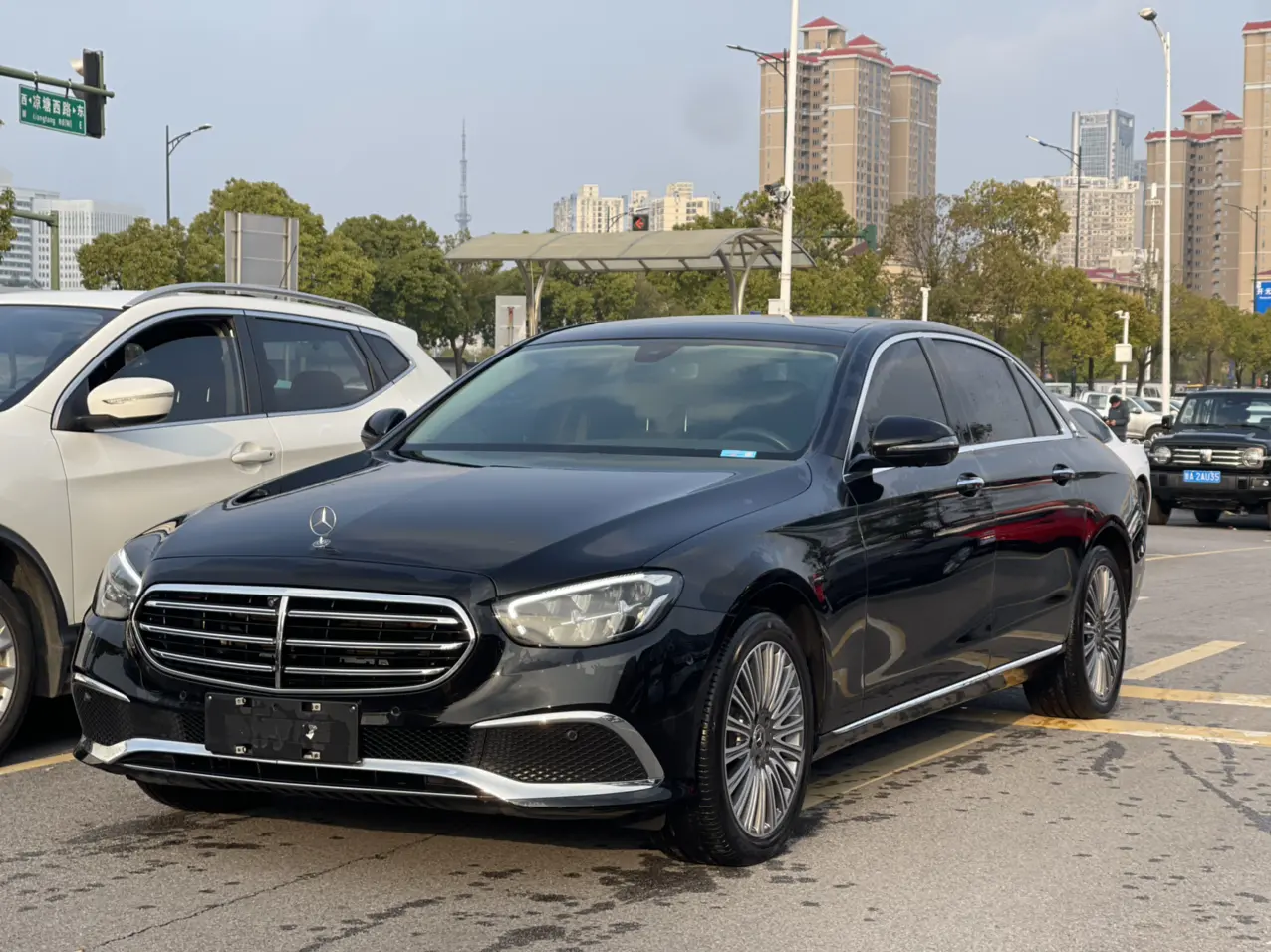 30萬(wàn)出頭的“大標(biāo)”奔馳E級(jí)，2021款一手車(chē)，香不香？