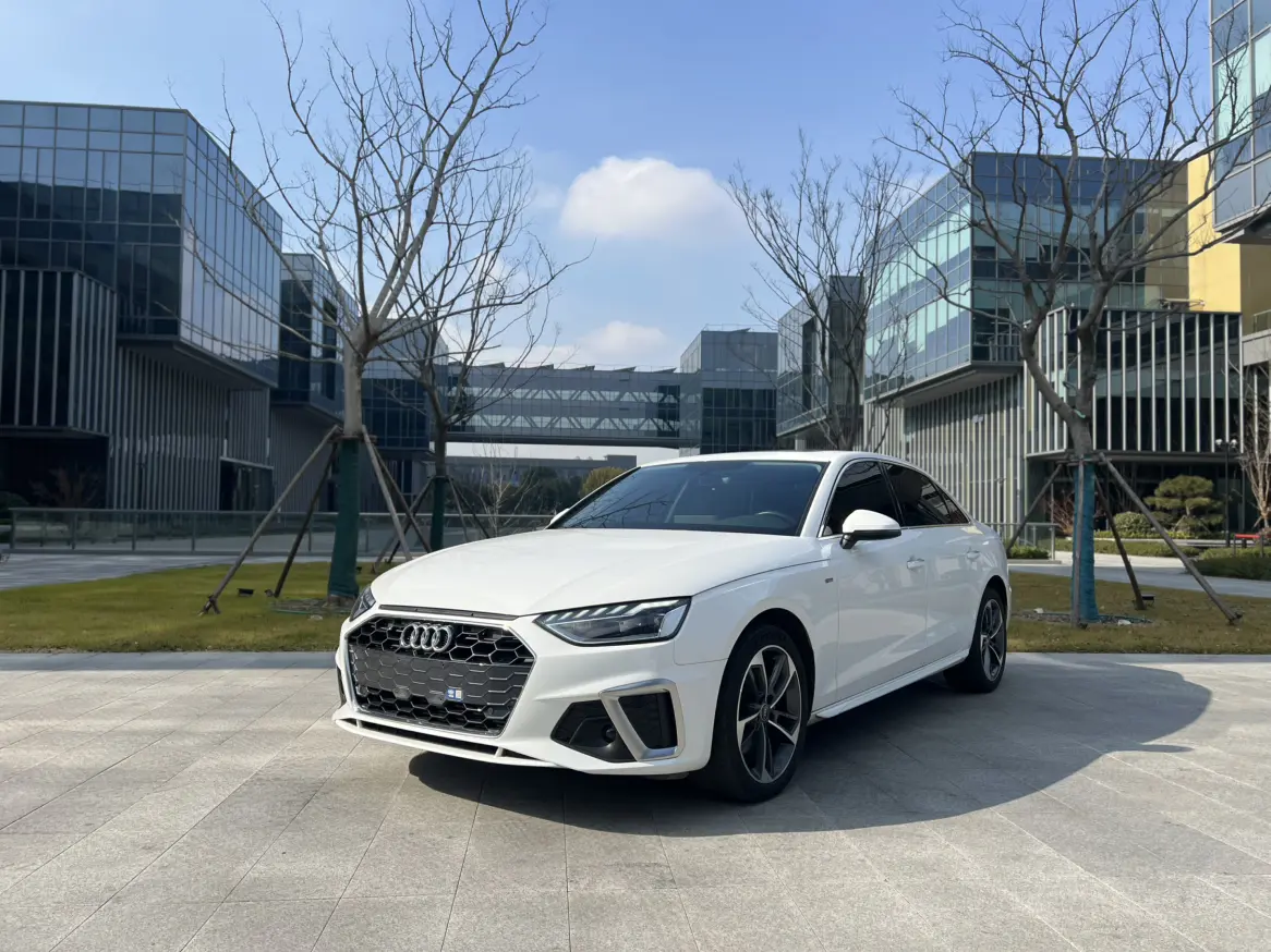 2023款?yuàn)W迪A4L，曾經(jīng)的豪華標(biāo)桿，如今不到20萬就能體驗(yàn)？