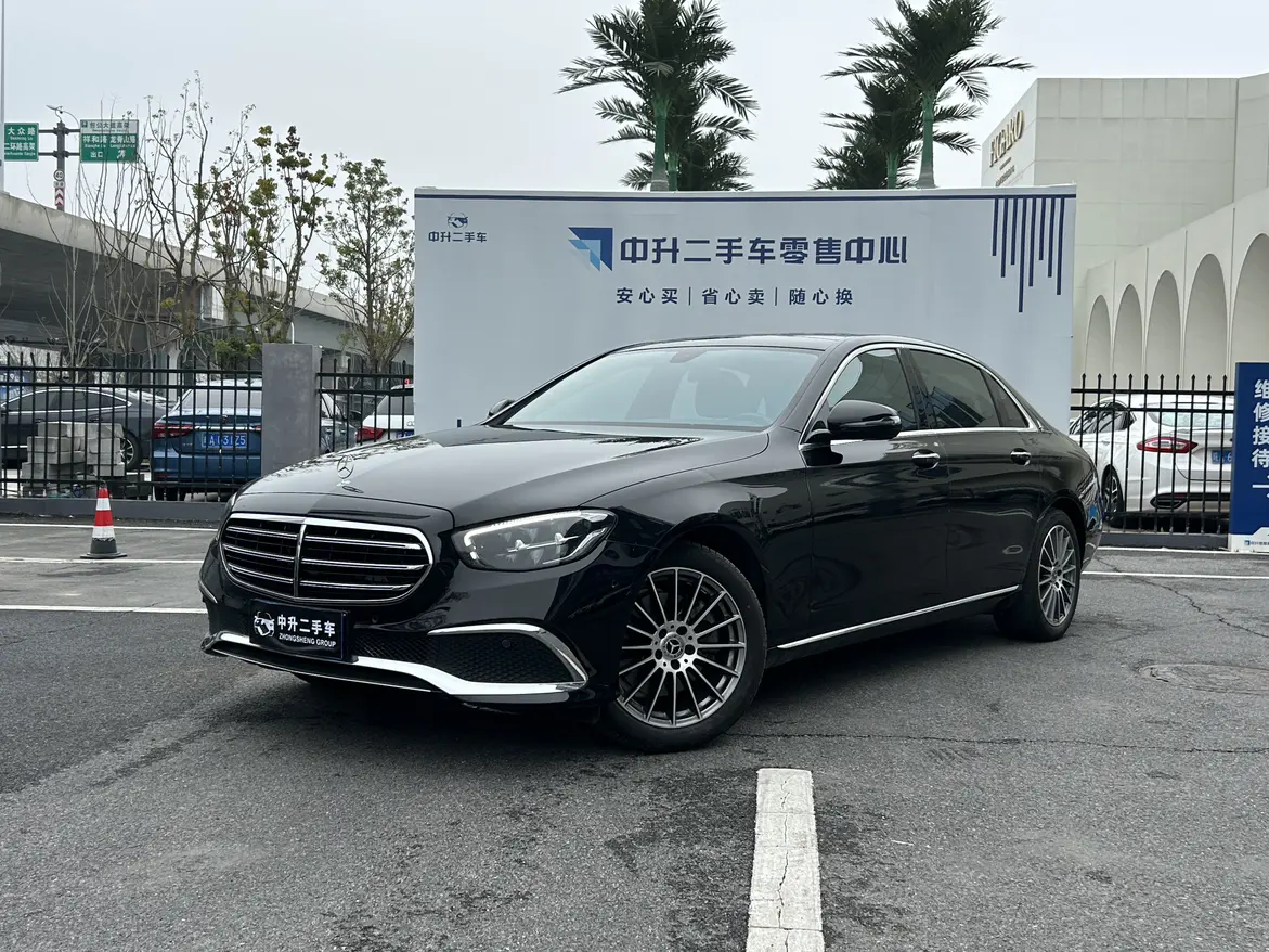 30萬(wàn)出頭的豪華轎車(chē),2021款奔馳E級(jí)E260L一手車(chē)況如何?