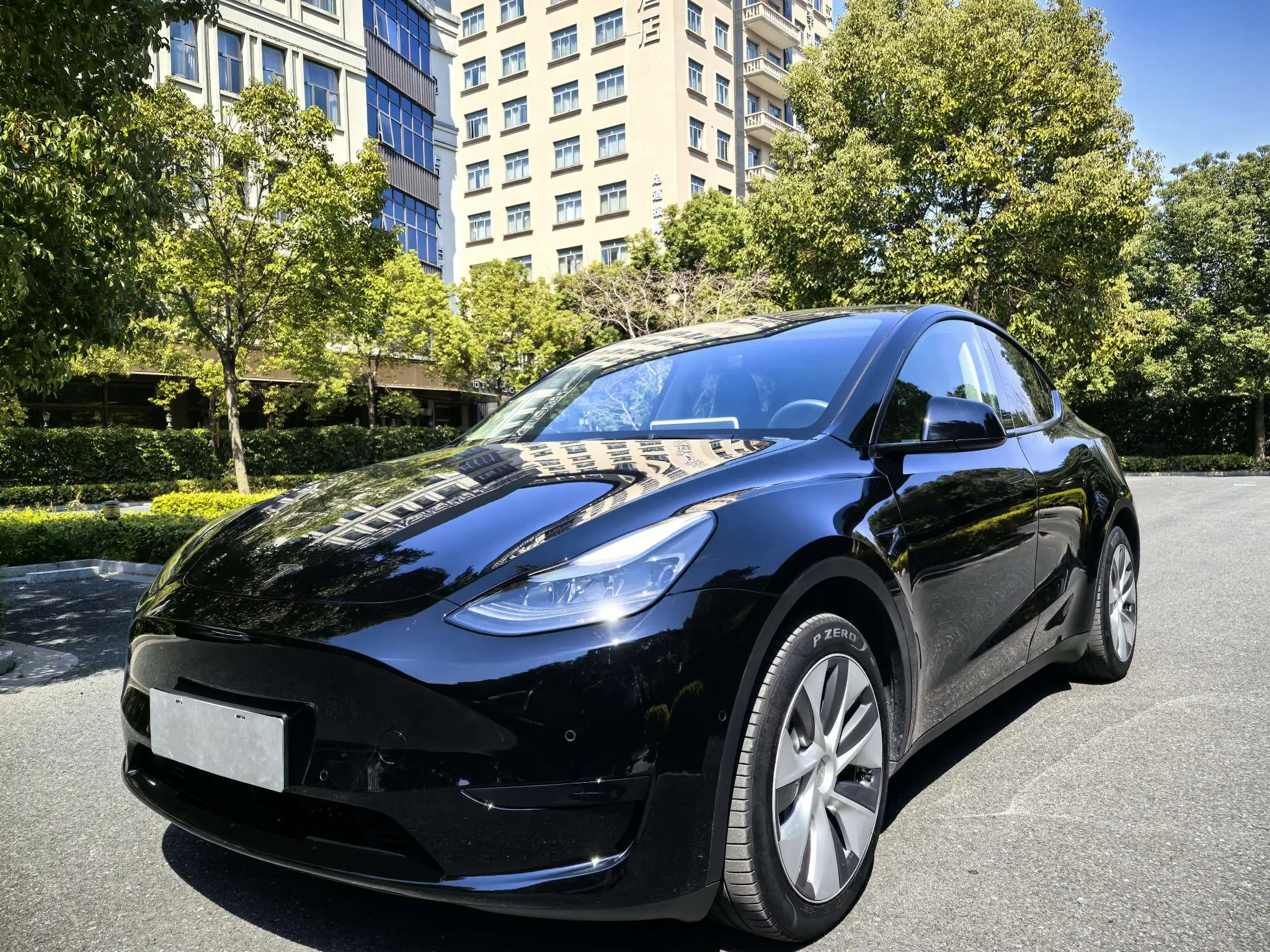 2023款特斯拉Model Y，一手純電轎跑，6萬公里加速依舊強(qiáng)勁！
