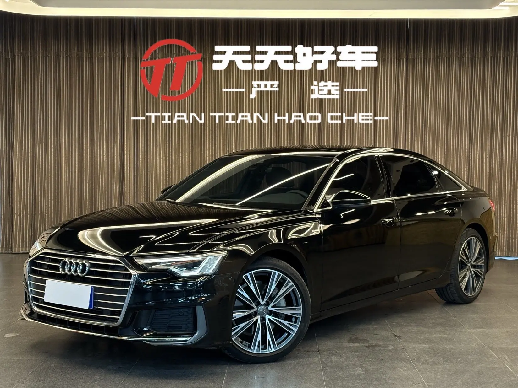21年7月奧迪A6L，5萬公里一手車，26.98萬開走西裝暴徒！