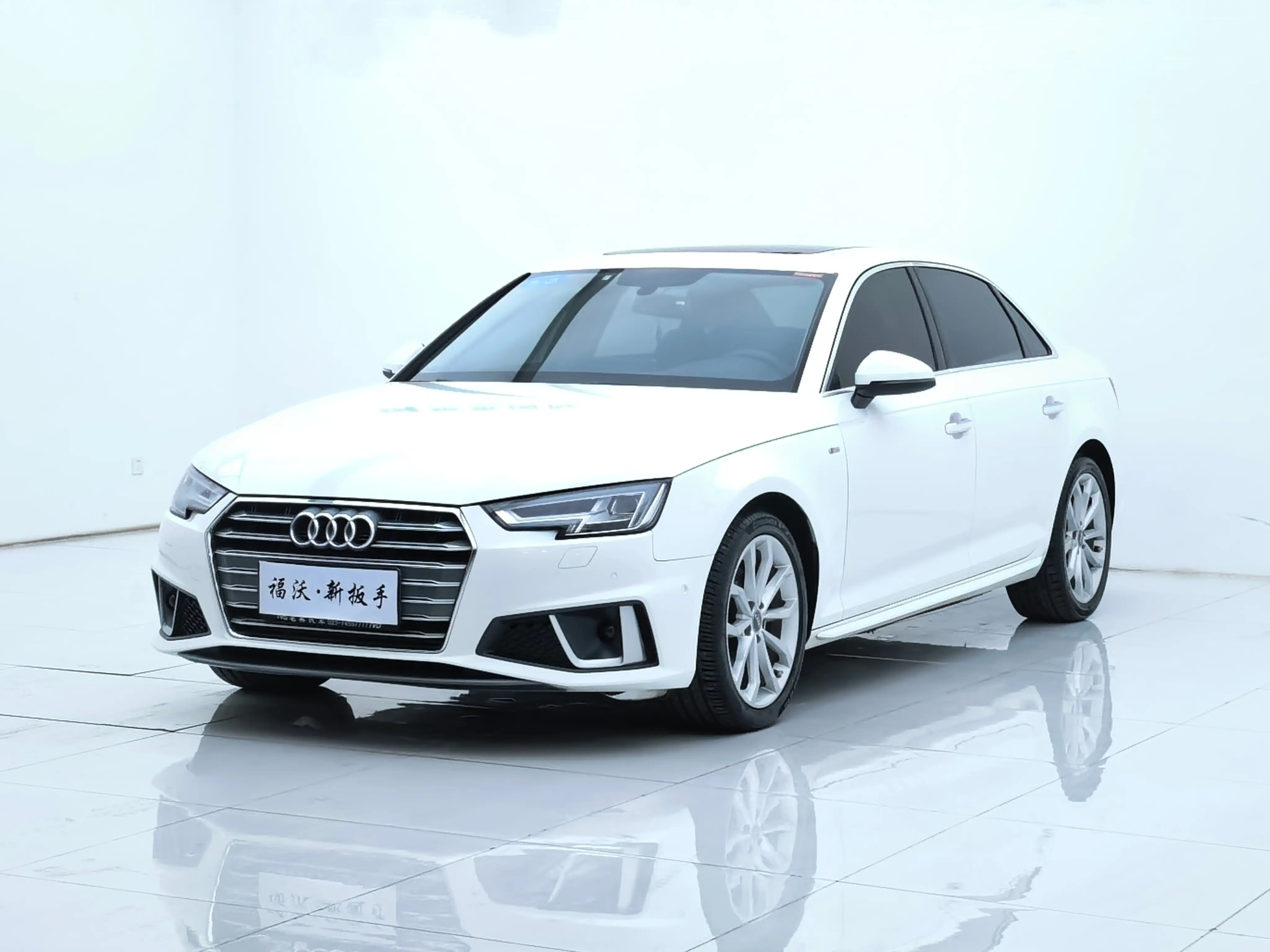奧迪A4L：7.9秒破百，12萬(wàn)公里，曾經(jīng)的豪華標(biāo)桿如今怎么樣？