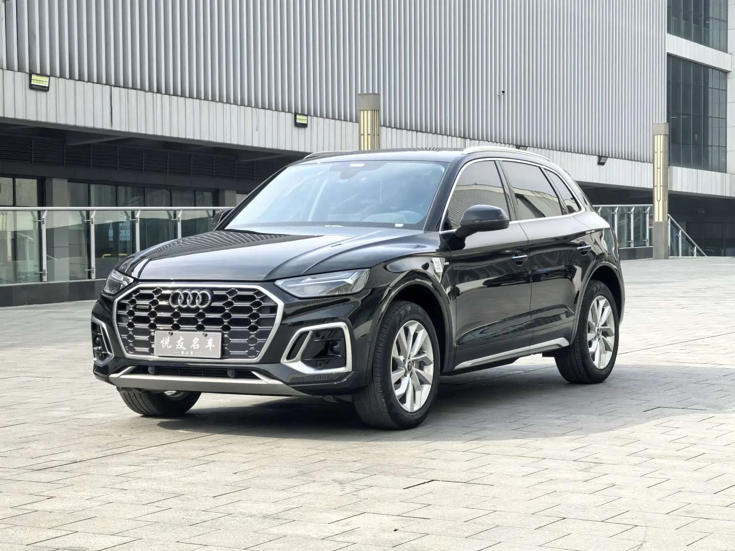 2022款?yuàn)W迪Q5L,3萬(wàn)公里準(zhǔn)新車,豪華SUV觸手可得?