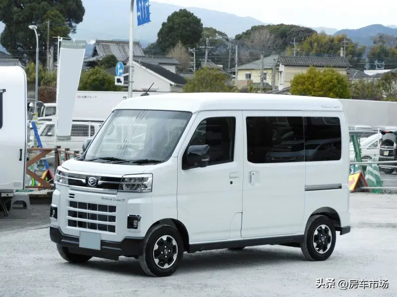 大發微型露營車,上班買菜周末旅行,節能省油,有水有電能住2人