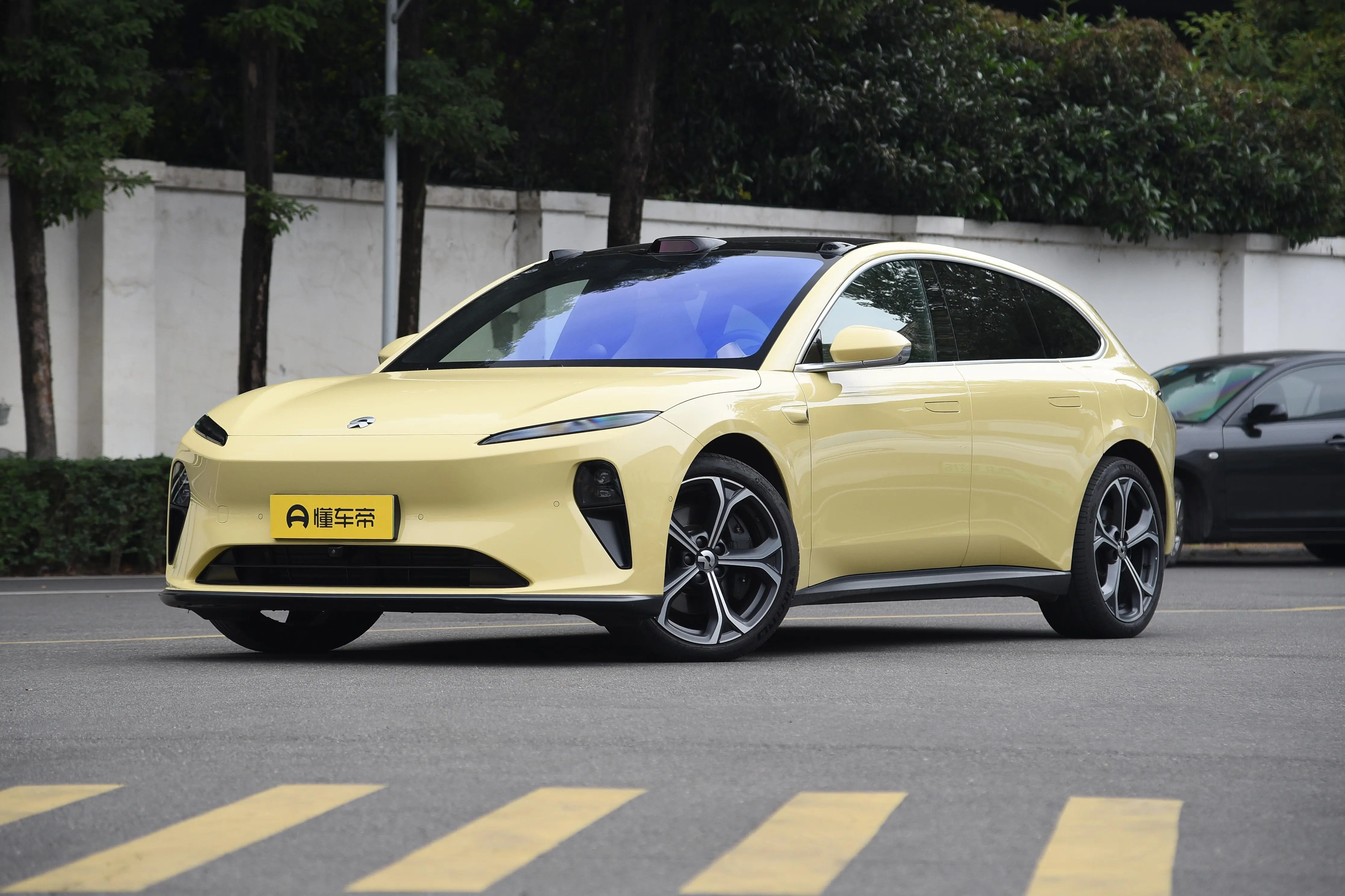 蔚來ET5T：設(shè)計、性能、補能、智能化，全方位深度剖析