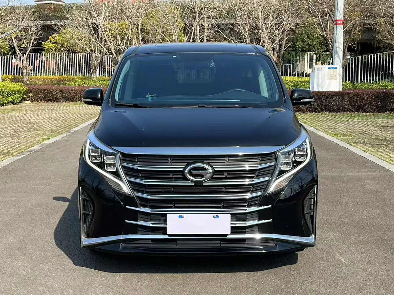 十二萬級(jí)MPV新選擇，2021款傳祺M8豪華版，宜商宜家