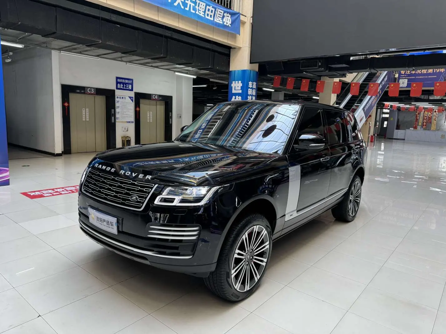 73.8萬圓夢百萬級豪車,2019款路虎攬勝,比新車香多了?