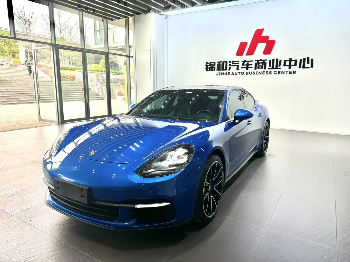 17款保時捷Panamera,曾經(jīng)的夢想座駕,如今50萬預(yù)算即可擁有