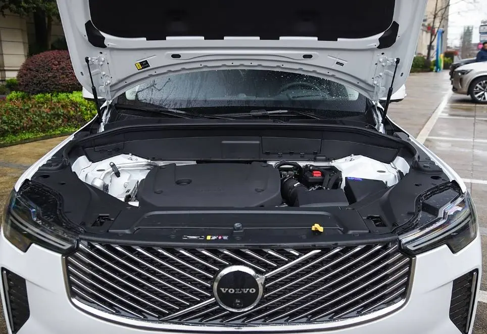 新增6座版!沃尔沃XC90中期改款15日上市,现款优惠20万可抄底?