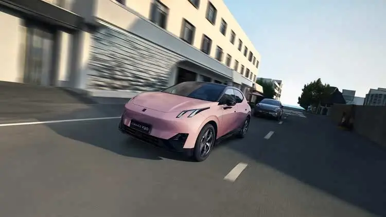 展車被搶購一空！領(lǐng)克Z20如何用科技+美學(xué)征服消費者？