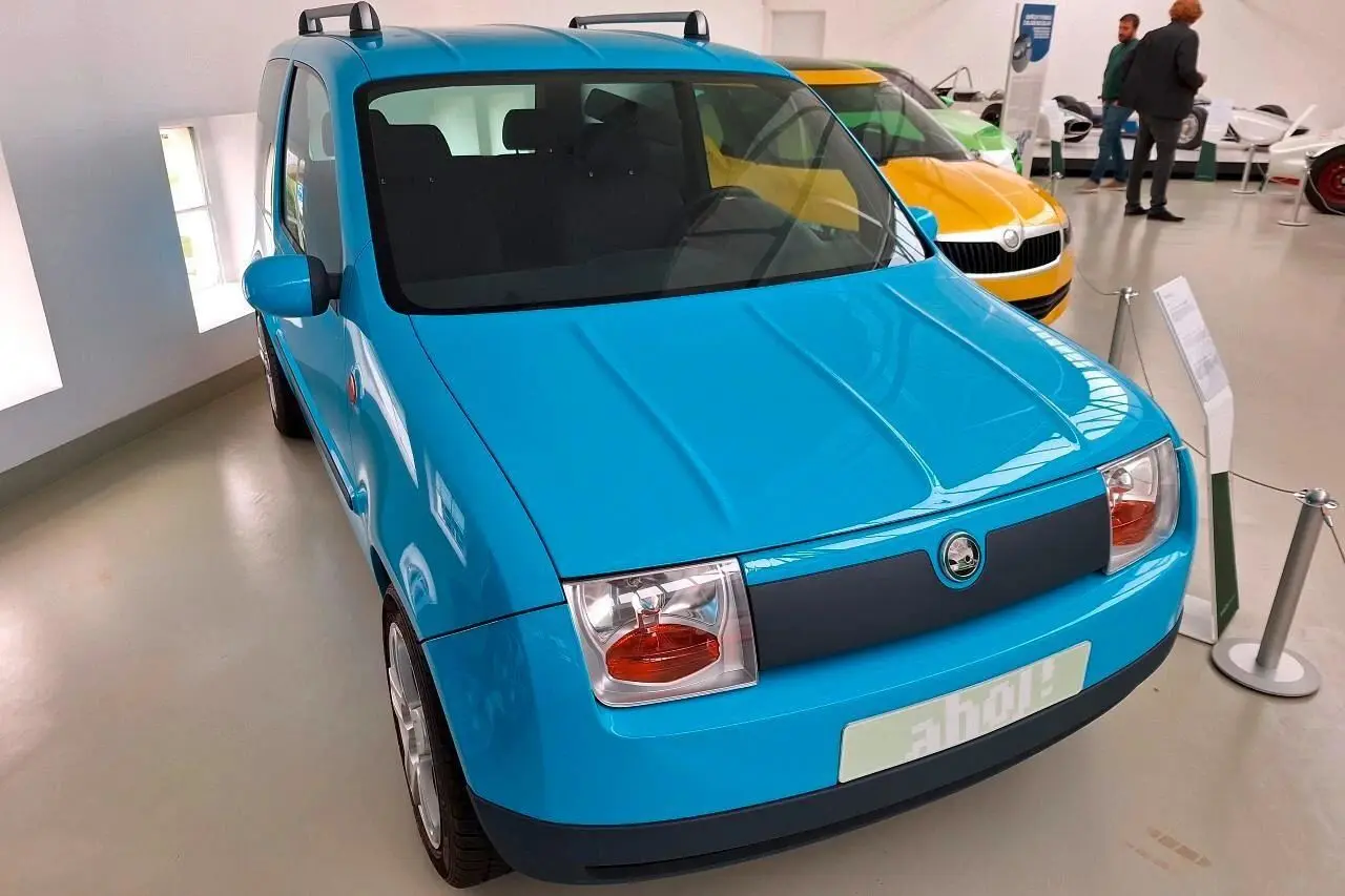 被遺忘的經典車——全球僅有一輛的2002年的斯柯達Ahoj