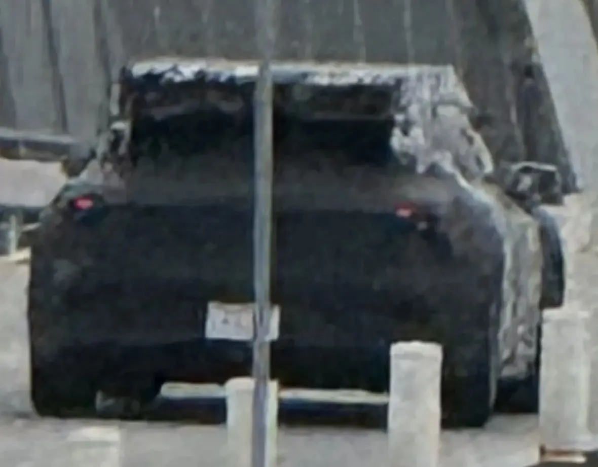 特斯拉新車諜照，入門級SUV？