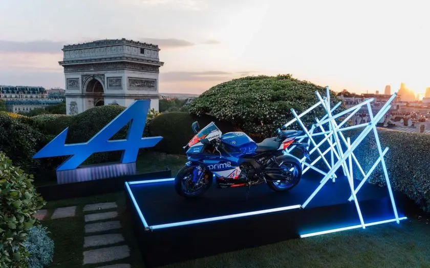 雅馬哈MotoGP ZR-M1亮相