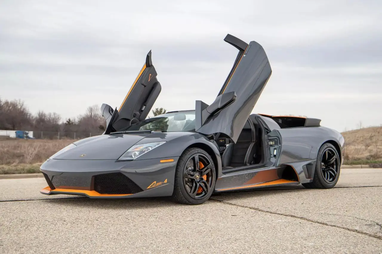 比SV更稀有:全球僅31臺的蘭博基尼 Murciélago LP650-4 Roadster