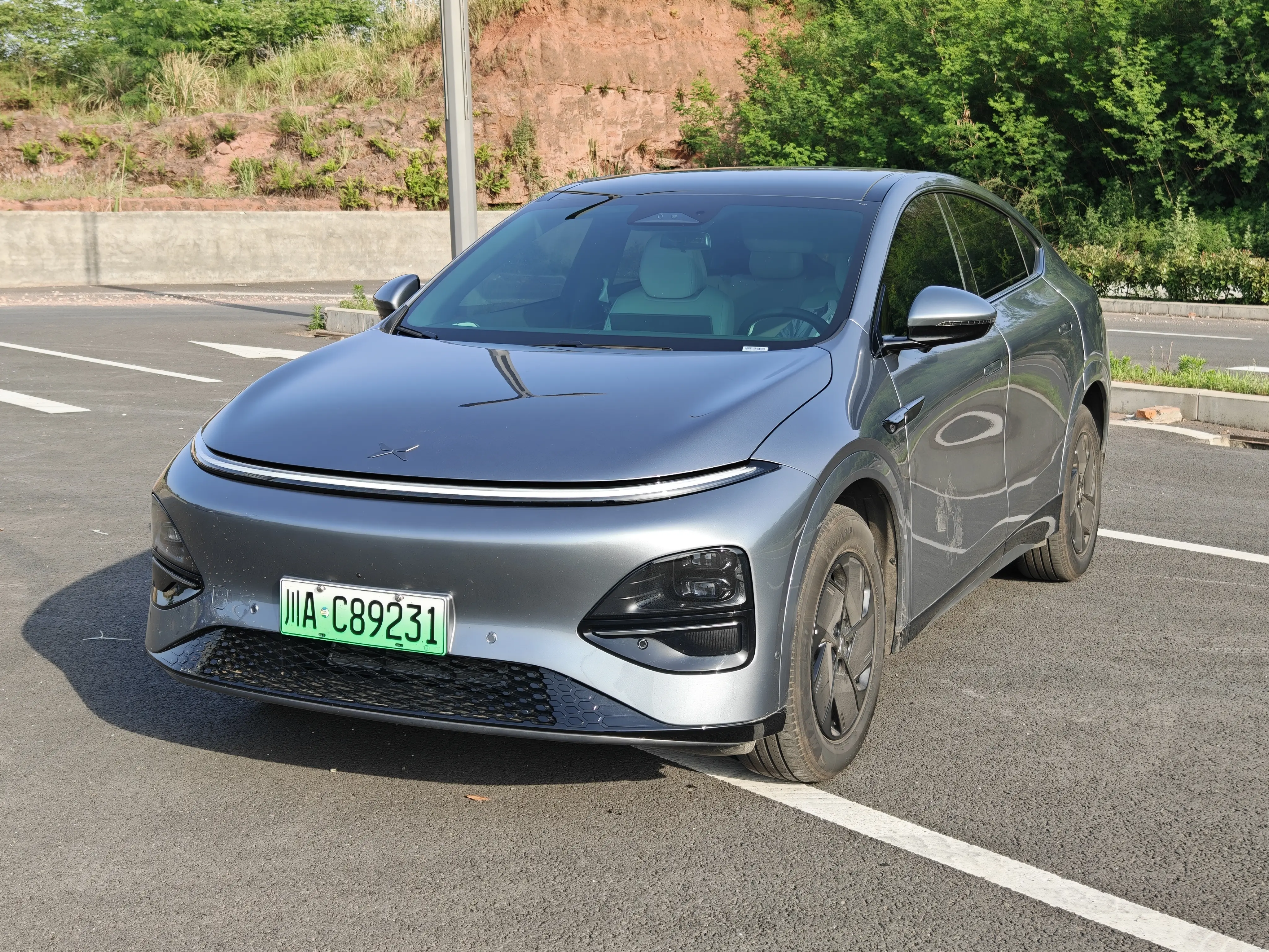 短試2025款小鵬G6入門版：適更便宜的Model Y平替