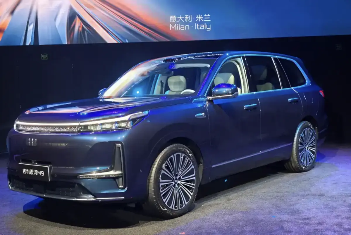 全新吉利銀河M9亮相，大型旗艦級SUV，多錢合適？
