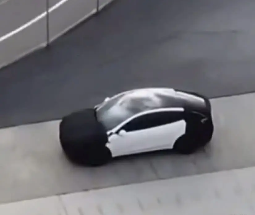 特斯拉Model Y新車型諜照！售價或降至15-17萬元，最快下半年發(fā)布