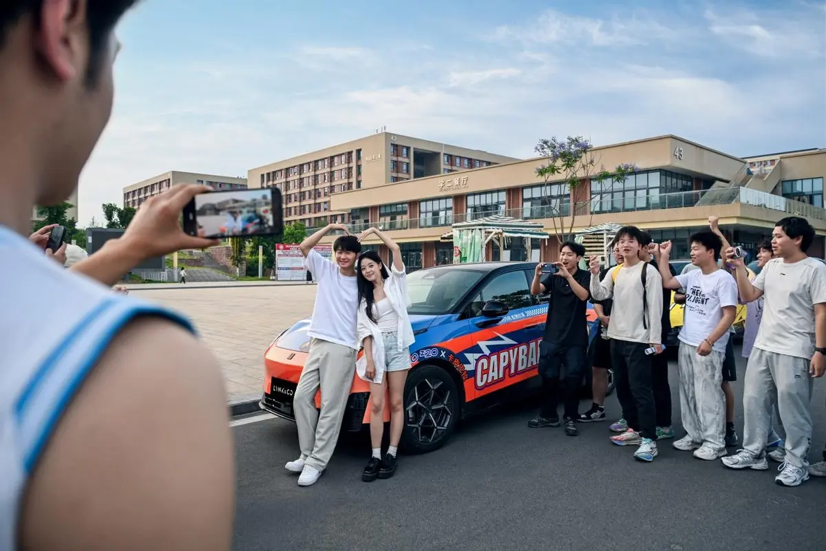最懂年輕人的改裝神車？領(lǐng)克Z20，二次元愛好者的終極選擇