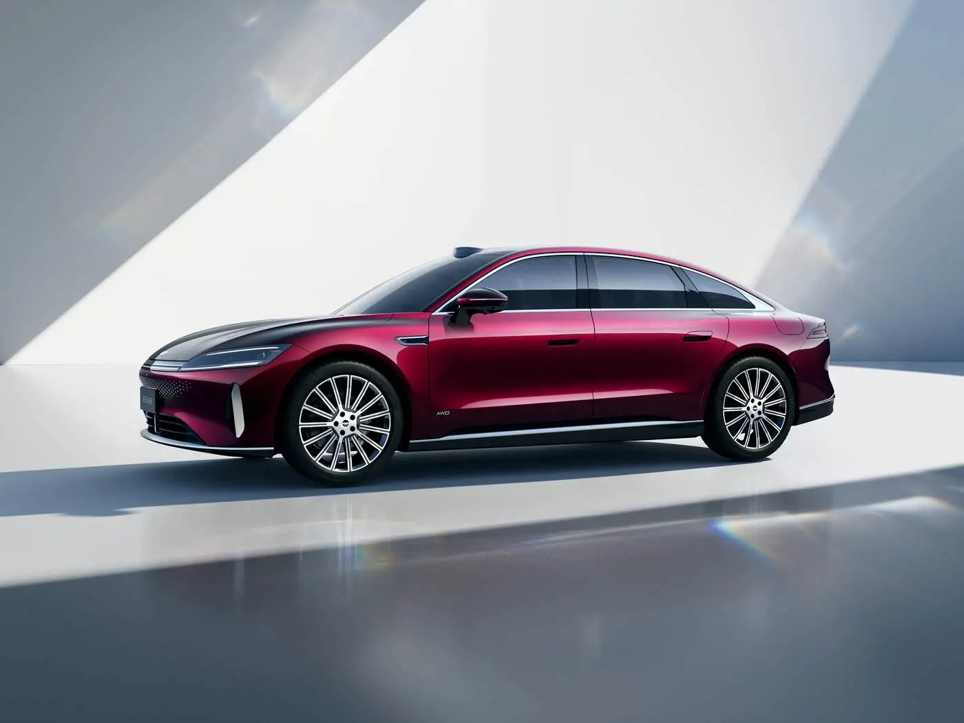 A9L來了！后排大到離譜，一口氣能跑2500km，預計15萬起，能火？