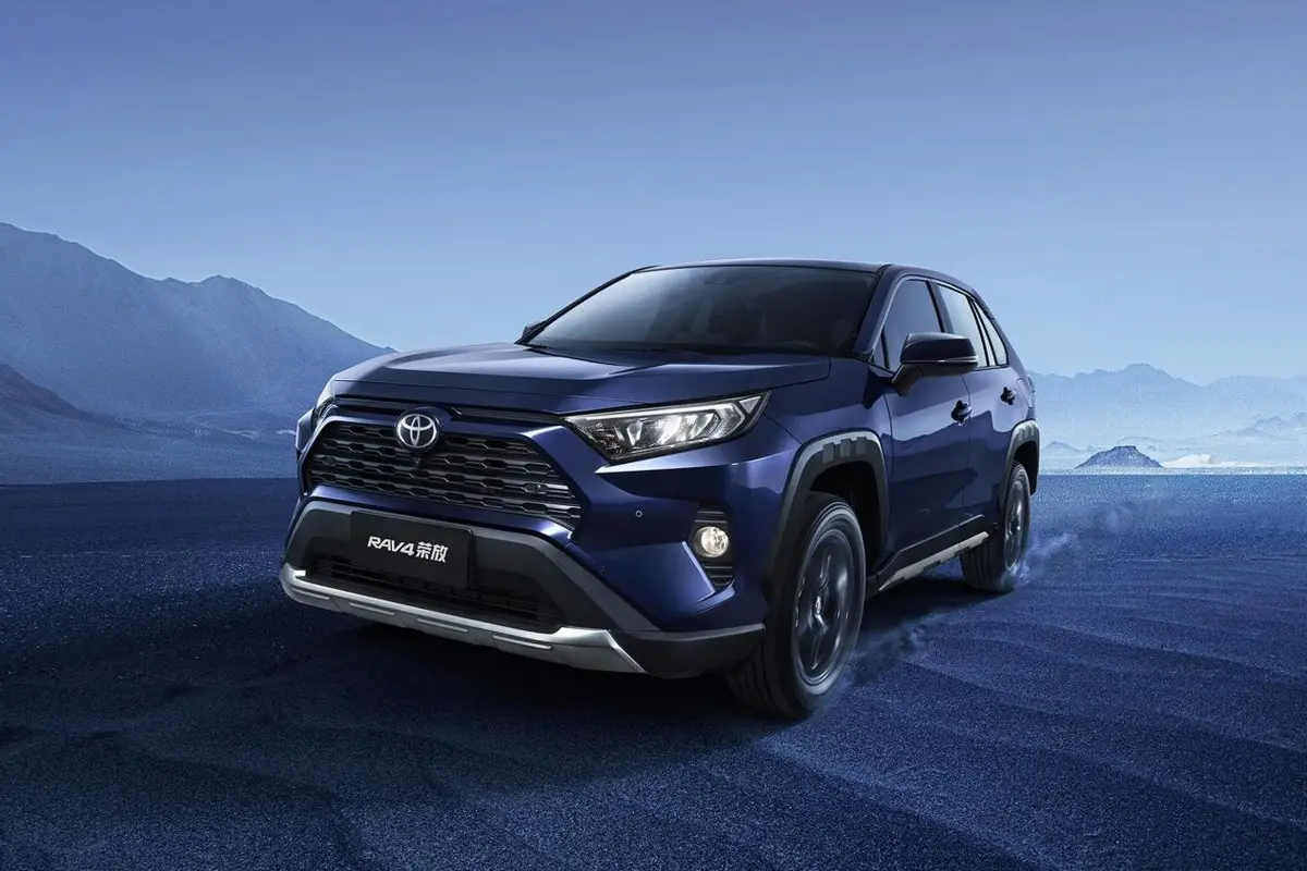 13萬(wàn)到30萬(wàn)，RAV4榮放全系選購(gòu)攻略！這款多花3萬(wàn)省10年油錢