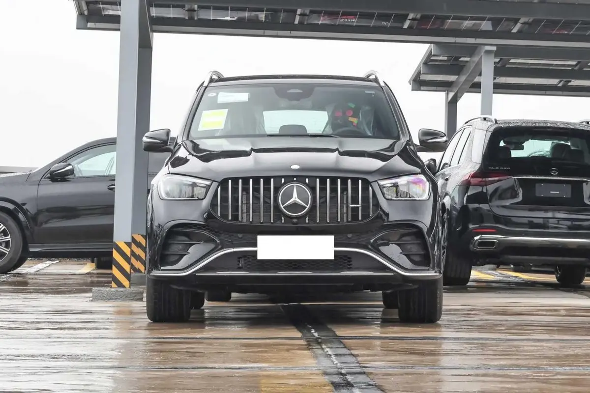 新款奔馳GLE AMG來襲，配4.0T V8動(dòng)力+空氣懸掛，售162.68萬