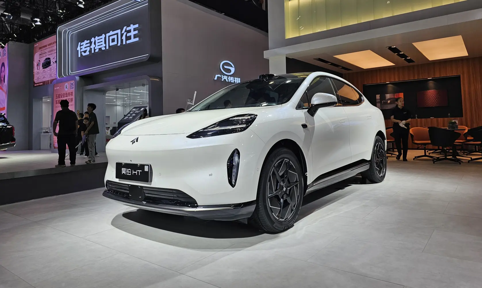 18萬級純電SUV，昊鉑HT憑何能力壓小鵬G6成為家庭用戶全能之選？