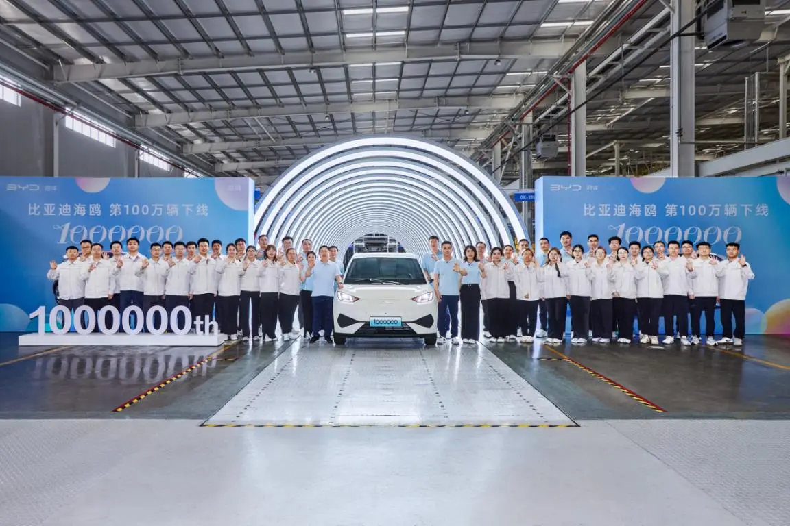 上市僅27個月熱銷100萬輛！比亞迪海鷗自在版車型售7.88萬元！