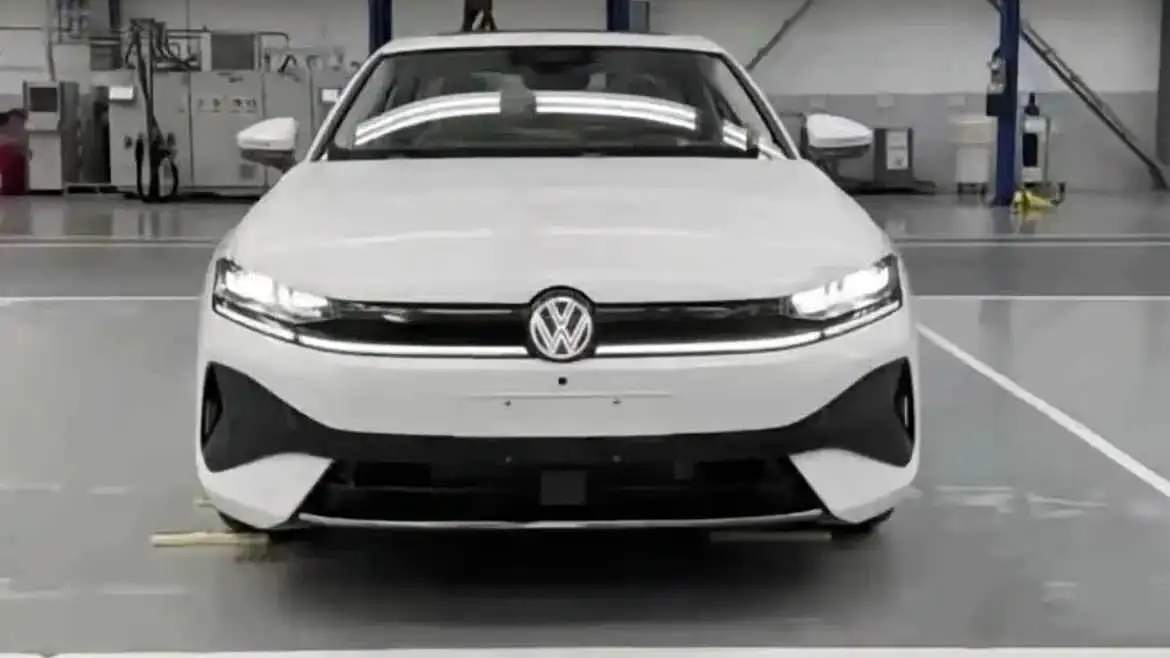 新一代速騰實車曝光，前臉大變，或更名“速騰L”！