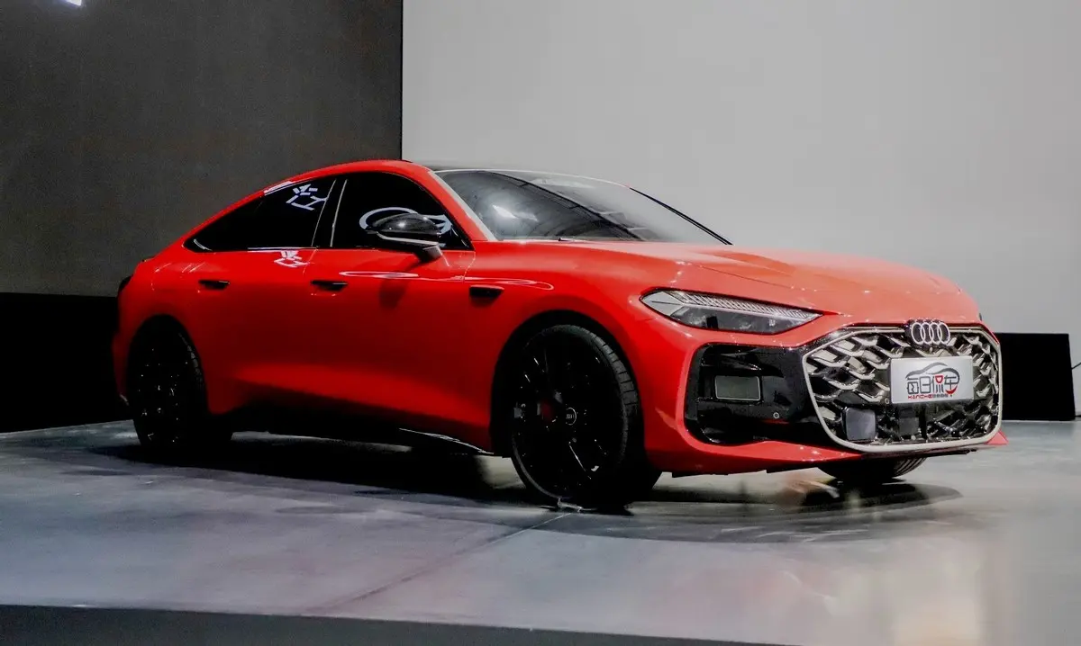 上汽奥迪A5L Sportback预售 限时26万起 华为智驾为燃油车赋能