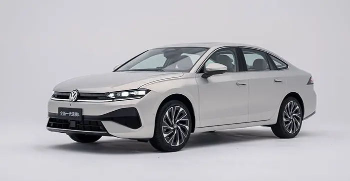 全新速腾L实车曝光：三屏联动+智能泊车，三季度上市！