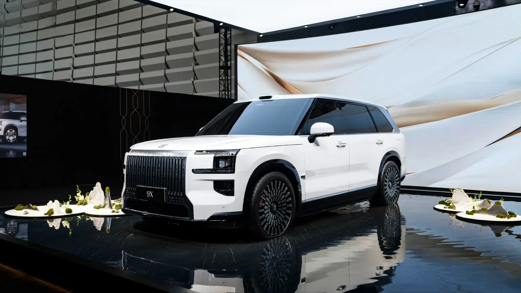極氪9X-全尺寸豪華SUV，1400匹馬力+5顆激光雷達，這么狂野？