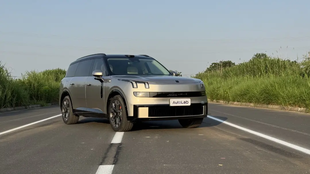 LAB測試 | 領克900：一臺講操控的奶爸車？
