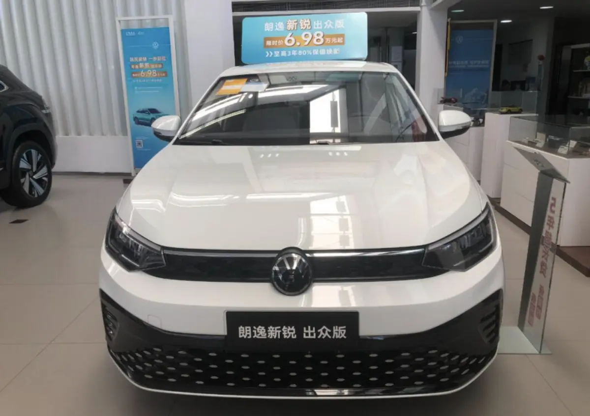 全新大眾朗逸Pro實(shí)車圖，長得丑不耽誤價(jià)格香