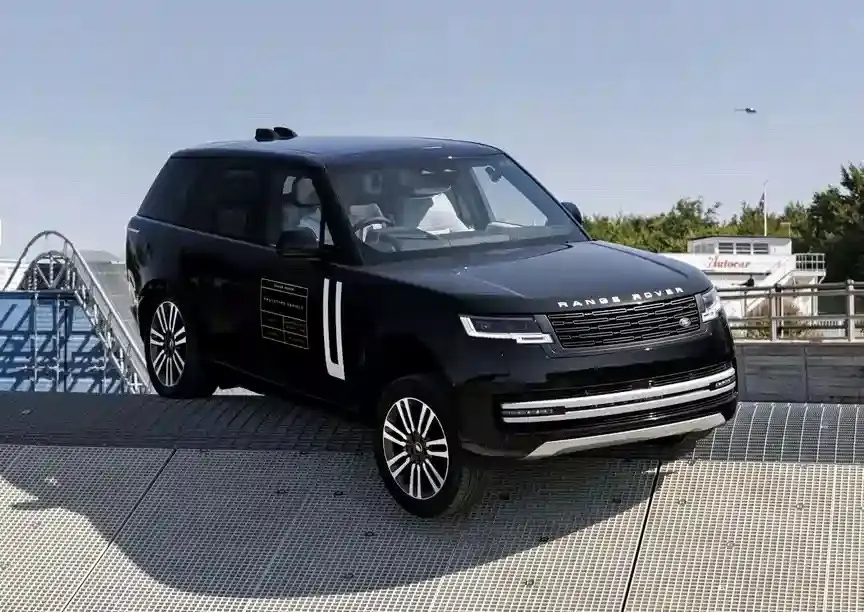 路虎攬勝純電版原型車照片！量產版預計年內首發，2026年海外上市