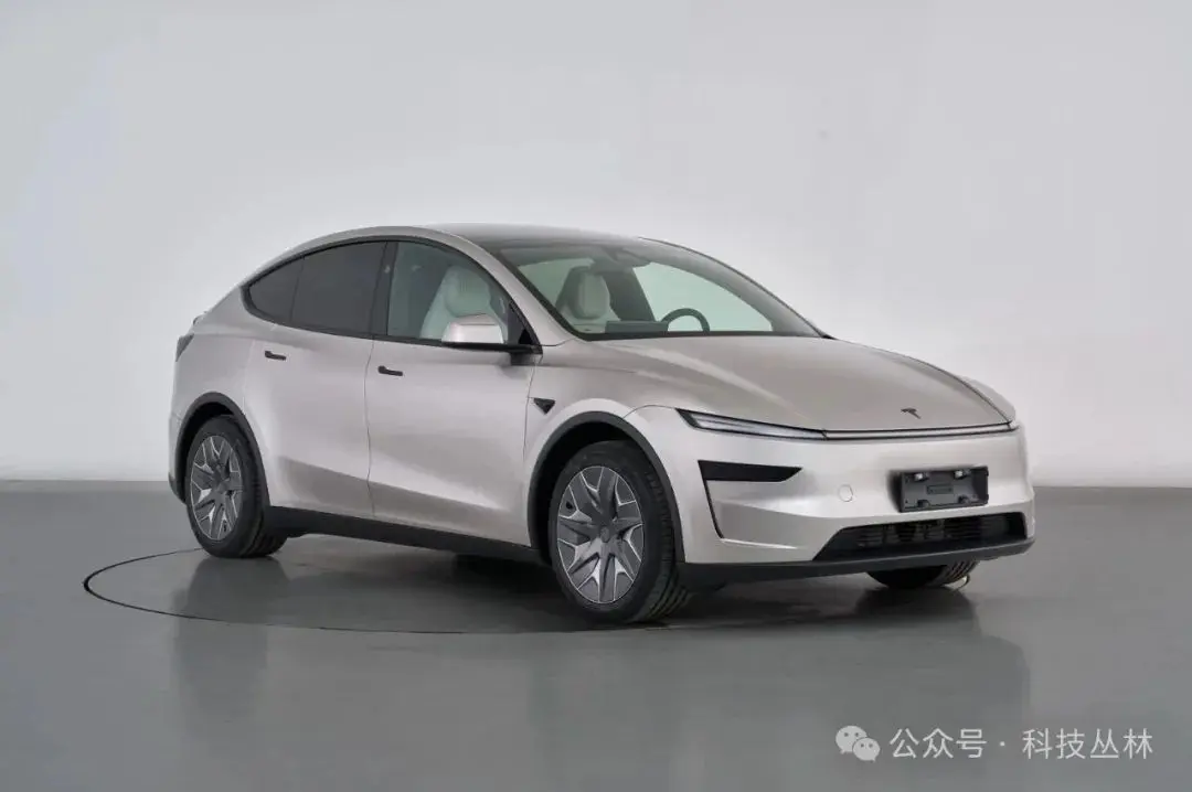 新能源車市大亂斗！特斯拉、尚界、享界、智己新車來襲