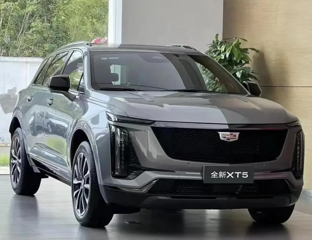 試駕凱迪拉克XT5鉑金型，配2.0T+蜂鳥底盤，能家用也能輕越野
