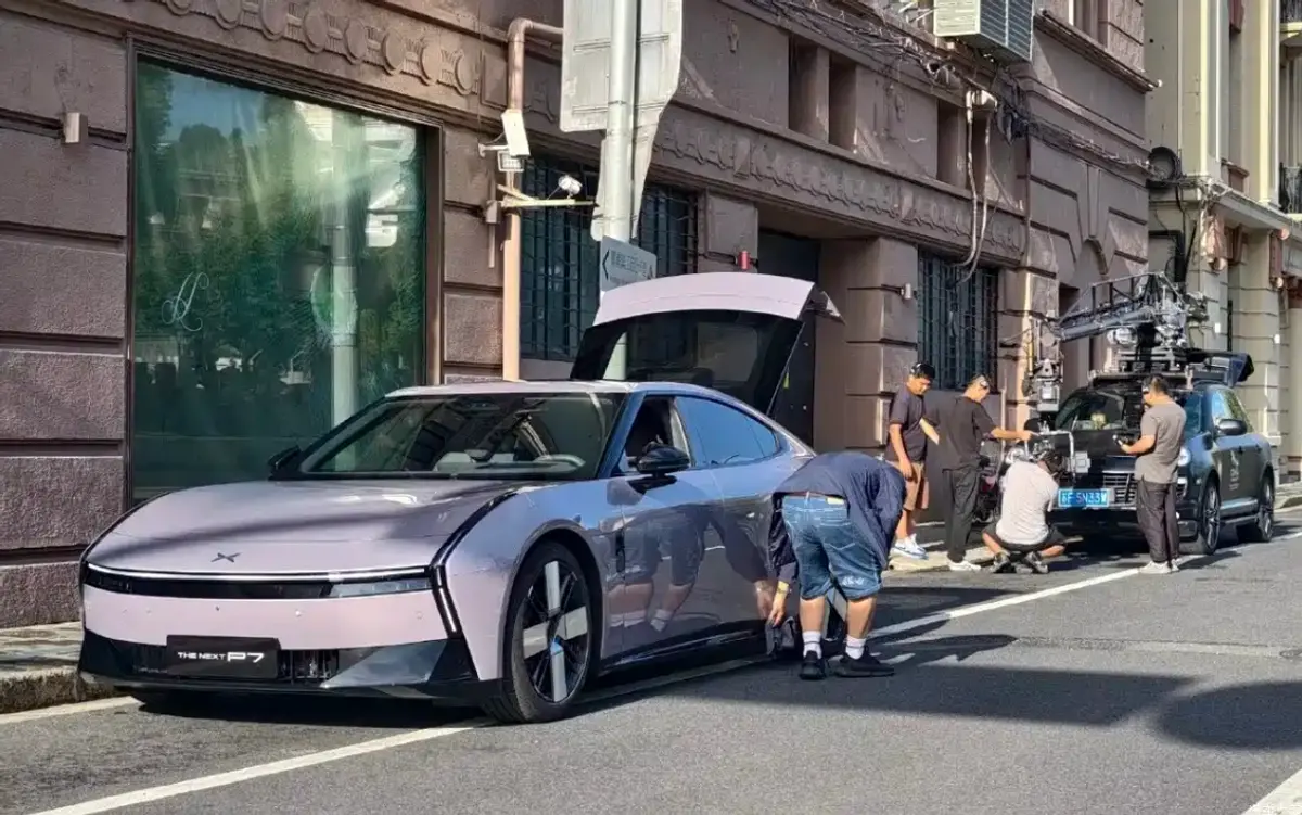 全新小鵬P7實車曝光！有四驅主打運動，小米SU7喜提新對手