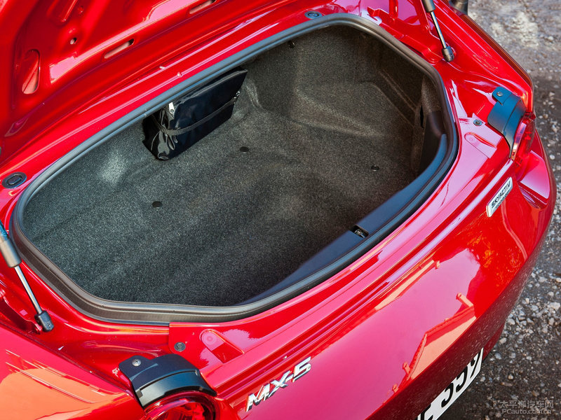 馬自達(dá)MX-5空間