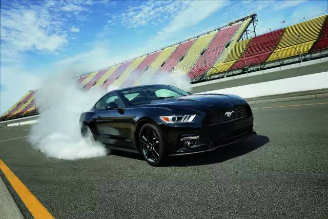 上半年跑车销量王诞生——福特mustang